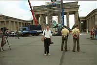 Berlin-Mitte-Brandenburger-Tor-19910715-34.jpg