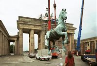 Dateiname=Berlin-Mitte-Brandenburger-Tor-19910716-45.jpg
Dateigröße=213KB
Abmessungen: 880x607
hinzugefügt am: 04. Januar 2016 Berlin-Mitte-Brandenburger-Tor-19910716-45.jpg