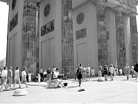 Dateiname=Berlin-Mitte-Brandenburger-Tor-19920720-38.jpg
Dateigröße=193KB
Abmessungen: 880x662
hinzugefügt am: 04. Januar 2016 Berlin-Mitte-Brandenburger-Tor-19920720-38.jpg