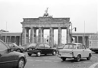 Berlin-Mitte-Brandenburger-Tor-19941023-230.jpg