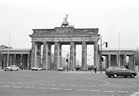 Dateiname=Berlin-Mitte-Brandenburger-Tor-19941023-231.jpg
Dateigröße=153KB
Abmessungen: 880x606
hinzugefügt am: 04. Januar 2016 Berlin-Mitte-Brandenburger-Tor-19941023-231.jpg