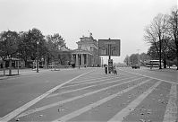 Berlin-Mitte-Brandenburger-Tor-19941023-32.jpg