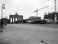 Berlin-Mitte-Brandenburger-Tor-199702-31.jpg