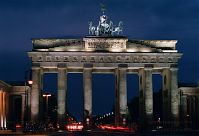 Dateiname=Berlin-Mitte-Brandenburger-Tor-19990703-2.jpg
Dateigröße=169KB
Abmessungen: 880x601
hinzugefügt am: 04. Januar 2016 Berlin-Mitte-Brandenburger-Tor-19990703-2.jpg
