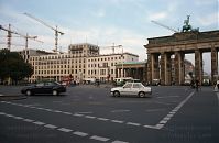 Dateiname=Berlin-Mitte-Brandenburger-Tor-199909-60.jpg
Dateigröße=163KB
Abmessungen: 880x574
hinzugefügt am: 04. Januar 2016 Berlin-Mitte-Brandenburger-Tor-199909-60.jpg