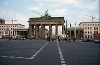 Dateiname=Berlin-Mitte-Brandenburger-Tor-199909-63.jpg
Dateigröße=155KB
Abmessungen: 880x574
hinzugefügt am: 04. Januar 2016 Berlin-Mitte-Brandenburger-Tor-199909-63.jpg
