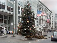Dateiname=Berlin-Mitte-Checkpoint-Charly-20050102-13.jpg
Dateigröße=265KB
Abmessungen: 880x658
hinzugefügt am: 04. Januar 2016 Berlin-Mitte-Checkpoint-Charly-20050102-13.jpg