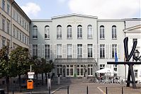 Berlin-Mitte-Deutsches-Theater-20050501-35.jpg