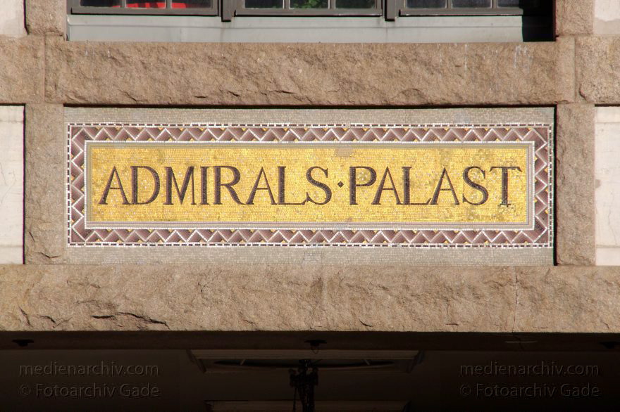 Berlin. Friedrichstraße
20. 3. 2014. Berlin. Mitte. Friedrichstraße. Admiralspalast
Schlüsselwörter: Admiralspalast;Berlin;Friedrichstraße;Germany;2014;Mitte