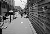 Dateiname=Berlin-Mitte-Friedrichstrasse-19900530-23.jpg
Dateigröße=183KB
Abmessungen: 880x594
hinzugefügt am: 04. Januar 2016 Berlin-Mitte-Friedrichstrasse-19900530-23.jpg