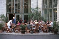 Dateiname=Berlin-Mitte-Hackescher-Markt-20010701-22.jpg
Dateigröße=253KB
Abmessungen: 880x586
hinzugefügt am: 04. Januar 2016 Berlin-Mitte-Hackescher-Markt-20010701-22.jpg