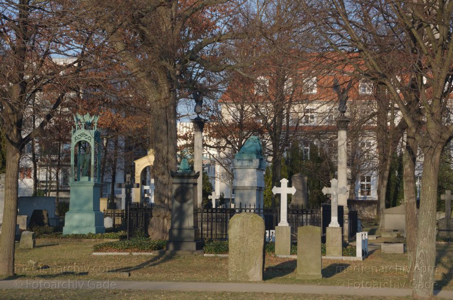 Berlin. Invalidenfriedhof
25. 2. 2014. Berlin. Mitte. Invalidenfriedhof. Gräber
Schlüsselwörter: Berlin;Grab;Gräber;Invalidenfriedhof;2014;Mitte