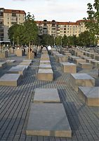Dateiname=Berlin-Mitte-Holocaust-20050522-81.jpg
Dateigröße=239KB
Abmessungen: 622x880
hinzugefügt am: 04. Januar 2016 Berlin-Mitte-Holocaust-20050522-81.jpg