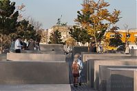 Dateiname=Berlin-Mitte-Holocaust-20051030-11.jpg
Dateigröße=223KB
Abmessungen: 880x586
hinzugefügt am: 04. Januar 2016 Berlin-Mitte-Holocaust-20051030-11.jpg