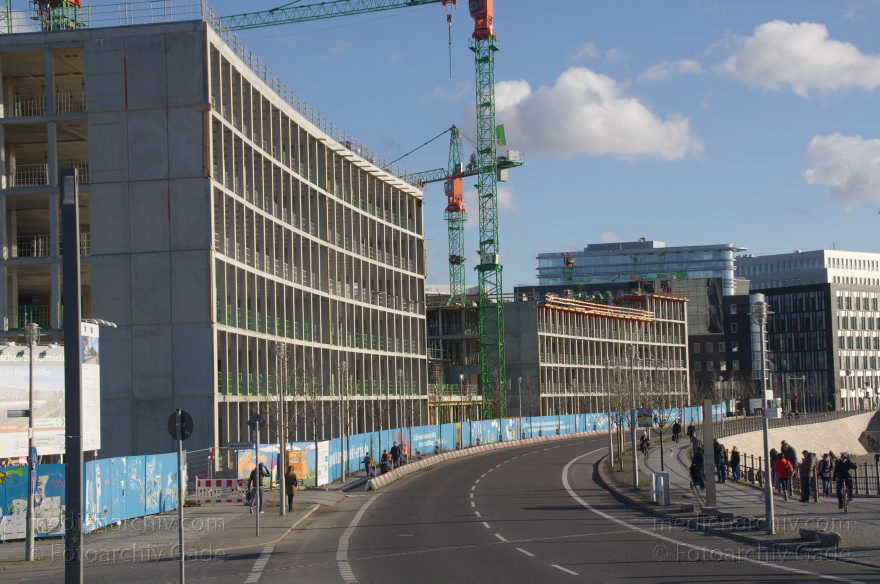 Berlin. Kapelle-Ufer. Baustelle Bundesministeriums für Bildung und Forschung
30. 12. 2012. Berlin. Mitte. Kapelle-Ufer. Baustelle Bundesministeriums für Bildung und Forschung
Schlüsselwörter: Baustelle;Berlin;Bundesministeriums für Bildung u;Deutschland;Germany;Kapelle-Ufer;2012;Mitte