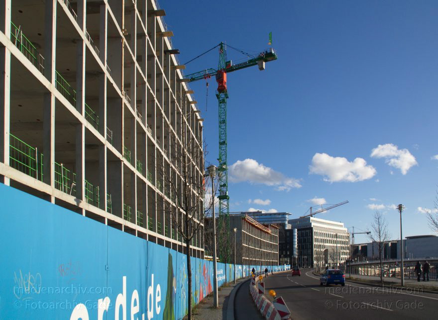 Berlin. Kapelle-Ufer. Baustelle Bundesministeriums für Bildung und Forschung
30. 12. 2012. Berlin. Mitte. Kapelle-Ufer. Baustelle Bundesministeriums für Bildung und Forschung
Schlüsselwörter: Baustelle;Berlin;Bundesministeriums für Bildung u;Deutschland;Germany;Kapelle-Ufer;2012;Mitte