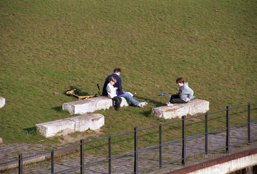 Berlin. Kieler Ufer
November 2002. Berlin. Mitte. Kieler Ufer
Schlüsselwörter: Berlin;Deutschland;Germany;Kieler Ufer;2002;Mitte