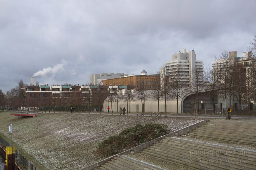 Berlin. Mitte Berliner-Spandauer-Schifffahrtskanal
11. 1. 2013. Berlin. Mitte. Berlin-Spandauer-Schifffahrtskanal
Schlüsselwörter: Berlin;Berlin-Spandauer-Schifffahrtskanal;Deutschland;Germany;2013;Mitte