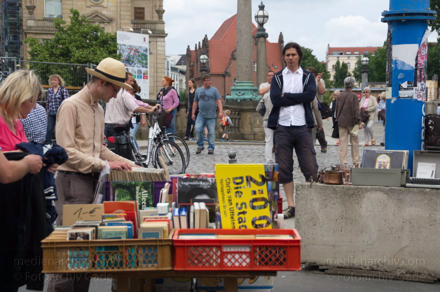 Berlin. Flohmarkt am Kupfergraben
23. 5. 2014. Berlin. Mitte. Flohmarkt am Kupfergraben
Schlüsselwörter: Berlin;Flohmarkt;Germany;Kupfergraben;2014;Mitte