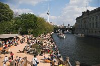 Dateiname=Berlin-Mitte-Monbijoupark-20050501-58.jpg
Dateigröße=277KB
Abmessungen: 880x586
hinzugefügt am: 04. Januar 2016 Berlin-Mitte-Monbijoupark-20050501-58.jpg