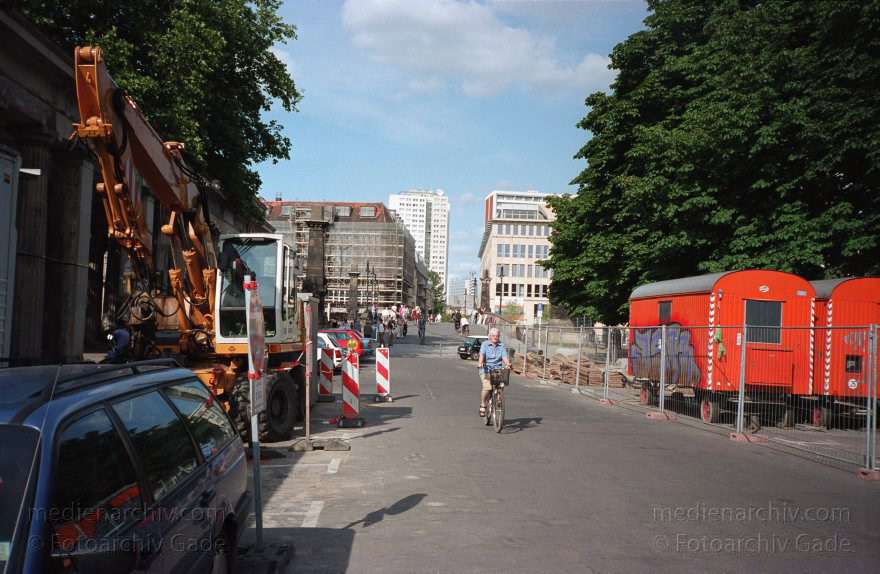 Berlin. Mitte.
Juni 2003. Berlin. Mitte.
Schlüsselwörter: Berlin;Deutschland;Germany;Mitte;2003;Museumsinsel