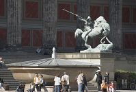 Dateiname=Berlin-Mitte-Museumsinsel-Altes-Museum-20070429-78.jpg
Dateigröße=176KB
Abmessungen: 880x591
hinzugefügt am: 04. Januar 2016 Berlin-Mitte-Museumsinsel-Altes-Museum-20070429-78.jpg
