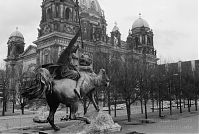 Berlin-Mitte-Museumsinsel-Dom-19940317-09.jpg