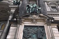 Berlin-Mitte-Museumsinsel-Dom-20050428-59.jpg