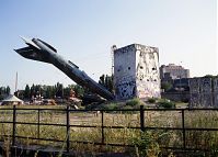 Berlin-Mitte-Schiffbauerdamm-Mutoid-Waste-19920812-054.jpg