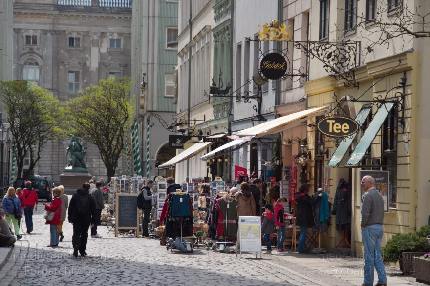 Berlin. Nikolaiviertel
30. 4. 2015. Berlin. Mitte. Nikolaiviertel
Schlüsselwörter: 2015;Berlin;Mitte;Nikolaiviertel