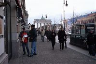 Dateiname=Berlin-Mitte-Pariser-Platz-20050123-123.jpg
Dateigröße=195KB
Abmessungen: 880x581
hinzugefügt am: 04. Januar 2016 Berlin-Mitte-Pariser-Platz-20050123-123.jpg