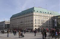 Berlin-Mitte-Pariser-Platz-Hotel-Adlon-20120303-122.jpg