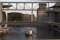 Berlin-Mitte-Regierungsviertel-Bundestag-20050522-49.jpg