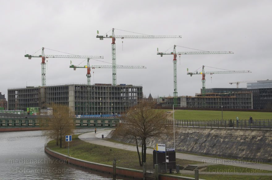 Berlin. Kapelleufer. Baustelle Bundesministeriums für Bildung und Forschung. Spree
6. 1. 2013. Berlin. Mitte. Kapelleufer. Baustelle Bundesministeriums für Bildung und Forschung. Fluss Spree
Schlüsselwörter: Baustelle;Berlin;Bundesministeriums für Bildung und Forschung;Deutschland;Fluss;Germany;Kapelleufer;Mitte;2013;Spree