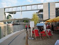 Berlin-Mitte-Ludwig-Erhard-Ufer-20040801-55.jpg