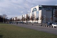 Dateiname=Berlin-Mitte-Regierungsviertel-Kanzleramt-20050123-182.jpg
Dateigröße=209KB
Abmessungen: 880x582
hinzugefügt am: 04. Januar 2016 Berlin-Mitte-Regierungsviertel-Kanzleramt-20050123-182.jpg