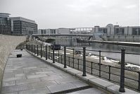 Berlin-Mitte-Regierungsviertel-Kronprinzenbruecke-20050221-30.jpg