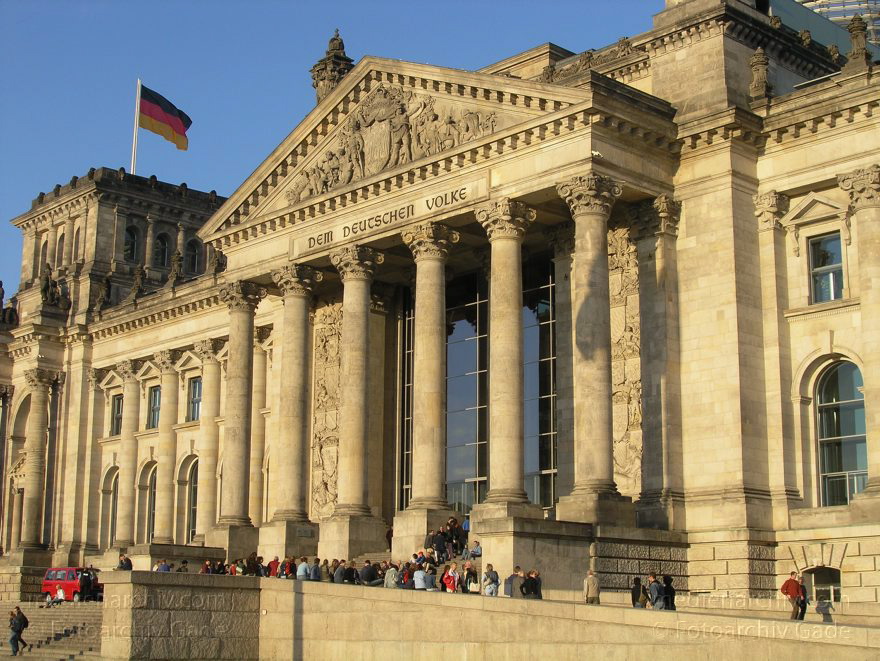 Berlin. Reichstag. Bundestag
12. 09. 2004. Berlin. Mitte. Tiergarten. Regierungsviertel. Reichstag. Bundestag
Schlüsselwörter: Berlin;Deutschland;Germany;Mitte;Regierungsviertel;Reichstag;2004;Tiergarten