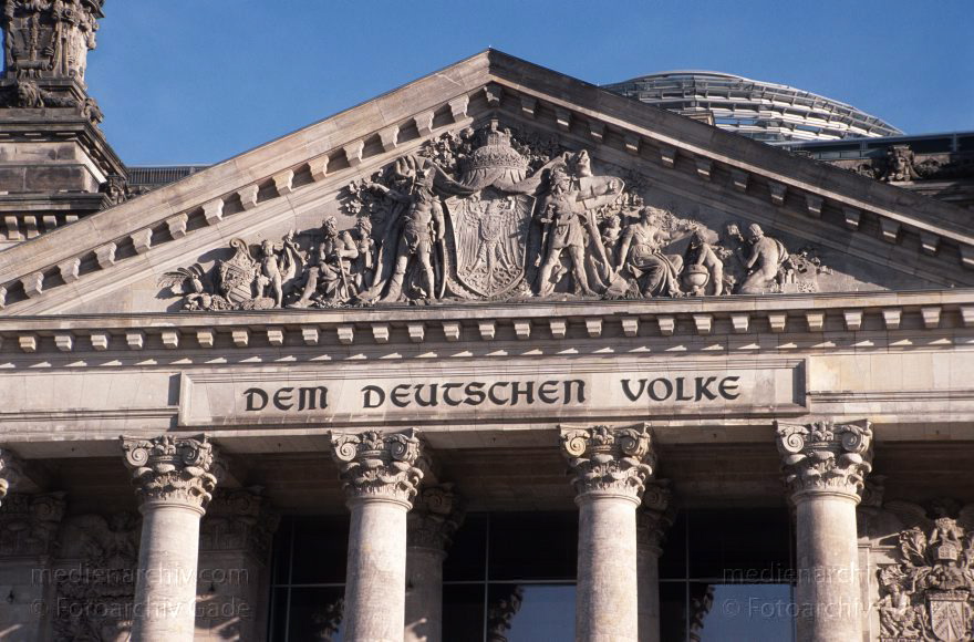 Berlin. Reichstag. Bundestag. Bundestag.
23. 1. 2005. Mitte. Reichstag. Bundestag. Tiergarten. Bundestag.
Schlüsselwörter: Berlin;Bundestag;Deutschland;Germany;Mitte;Reichstag;2005;Tiergarten