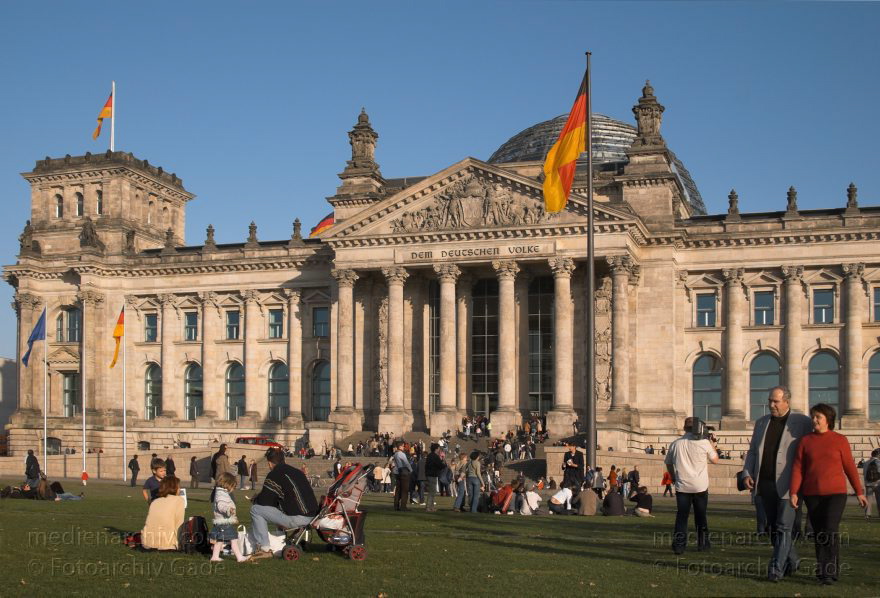 Berlin. Reichstag. Bundestag
30. 10. 2005. Berlin. Mitte. Tiergarten. Regierungsviertel. Reichstag. Bundestag
Schlüsselwörter: Berlin;Bundestag;Deutschland;Germany;Mitte;Regierungsviertel;Reichstag;2005;Tiergarten
