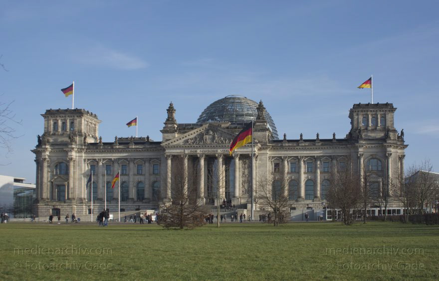 Berlin. Reichstag
18. 1. 2015. Berlin. Mitte. Tiergarten. Regierungsviertel. Reichstag
Schlüsselwörter: 2015;Berlin;Mitte;Regierungsviertel;Reichstag;Tiergarten