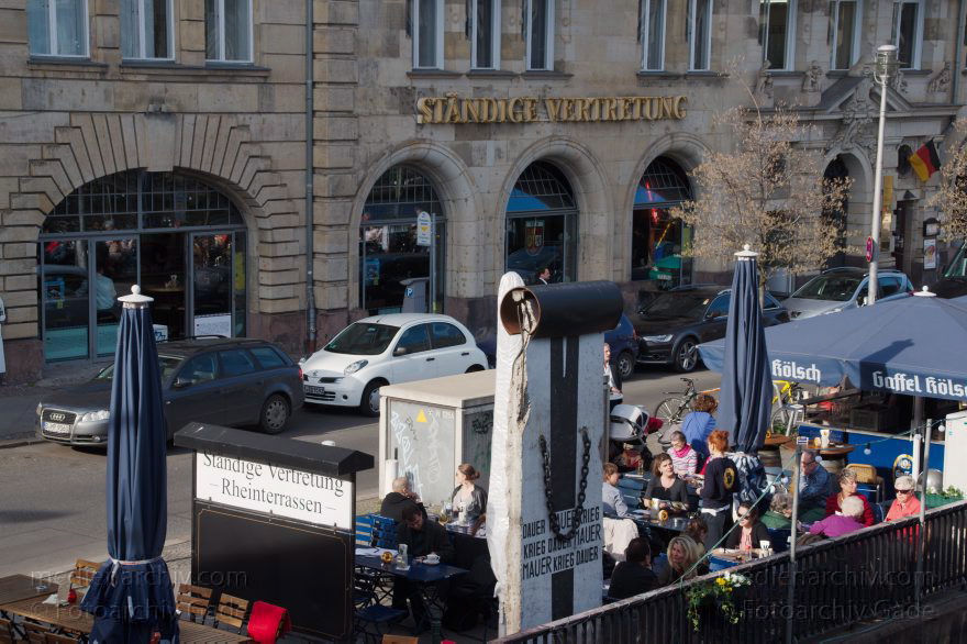 Berlin. Mitte. Schiffbauerdamm. Ständige Vertretung
20. 3. 2014. Berlin. Mitte. Schiffbauerdamm. Ständige Vertretung. Stäv. Restaurant
Schlüsselwörter: Berlin;Germany;Mitte;Restaurant;Schiffbauerdamm;2014;Ständige Vertretung;Mitte
