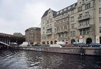 Dateiname=Berlin-Mitte-Schiffbauerdamm-19990608-1.jpg
Dateigröße=215KB
Abmessungen: 880x600
hinzugefügt am: 04. Januar 2016 Berlin-Mitte-Schiffbauerdamm-19990608-1.jpg