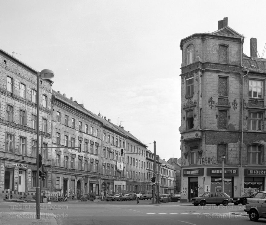 Berlin. Kleine Hamburgerstraße. Spandauer Vorstadt
August 1992. Berlin. Kleine Hamburger Straße. Scheunenviertel. Spandauer Vorstadt
Schlüsselwörter: Berlin;Deutschland;Germany;Mitte;Panorama;Scheunenviertel;1992;Spandauer Vorstadt