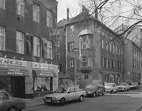 Dateiname=Berlin-Mitte-Spandauer-Vorstadt-Kleine-Hamburger-199209-014c.jpg
Dateigröße=247KB
Abmessungen: 880x689
hinzugefügt am: 04. Januar 2016 Berlin-Mitte-Spandauer-Vorstadt-Kleine-Hamburger-199209-014c.jpg