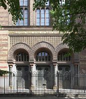 Dateiname=Berlin-Mitte-Oranienburger-Synagoge-20150511-51.jpg
Dateigröße=428KB
Abmessungen: 758x880
hinzugefügt am: 04. Januar 2016 Berlin-Mitte-Oranienburger-Synagoge-20150511-51.jpg