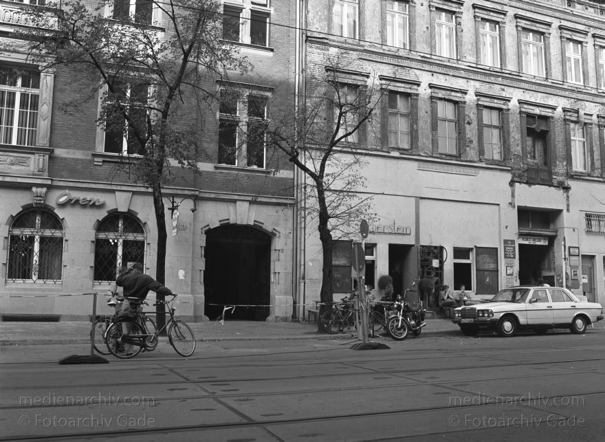 Berlin. Oranienburgerstraße
26. 9. 1992. Berlin. Mitte. Scheunenviertel. Oranienburger Straße
Schlüsselwörter: Berlin;Deutschland;Germany;Mitte;Oranienburger Straße;Scheunenviertel;1992;Spandauer Vorstadt