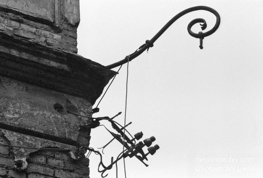 Berlin. Oranienburgerstraße
19. 08. 1998. Berlin. Mitte. Scheunenviertel. Oranienburger Straße
Schlüsselwörter: Berlin;Deutschland;Germany;Mitte;Oranienburger Straße;Scheuenviertel;1998;Spandauer Vorstadt