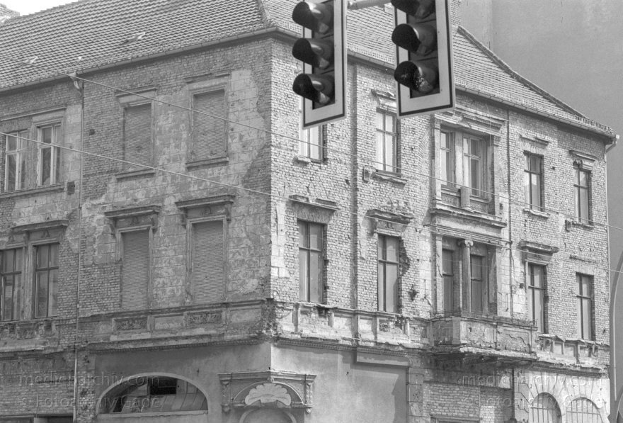 Berlin. Oranienburgerstraße
19. 08. 1998. Berlin. Mitte. Scheunenviertel. Oranienburger Straße
Schlüsselwörter: Berlin;Deutschland;Germany;Mitte;Oranienburger Straße;Scheuenviertel;1998;Spandauer Vorstadt