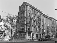 Dateiname=Berlin-Mitte-Oranienburger-19910601-029.jpg
Dateigröße=264KB
Abmessungen: 880x666
hinzugefügt am: 04. Januar 2016 Berlin-Mitte-Oranienburger-19910601-029.jpg